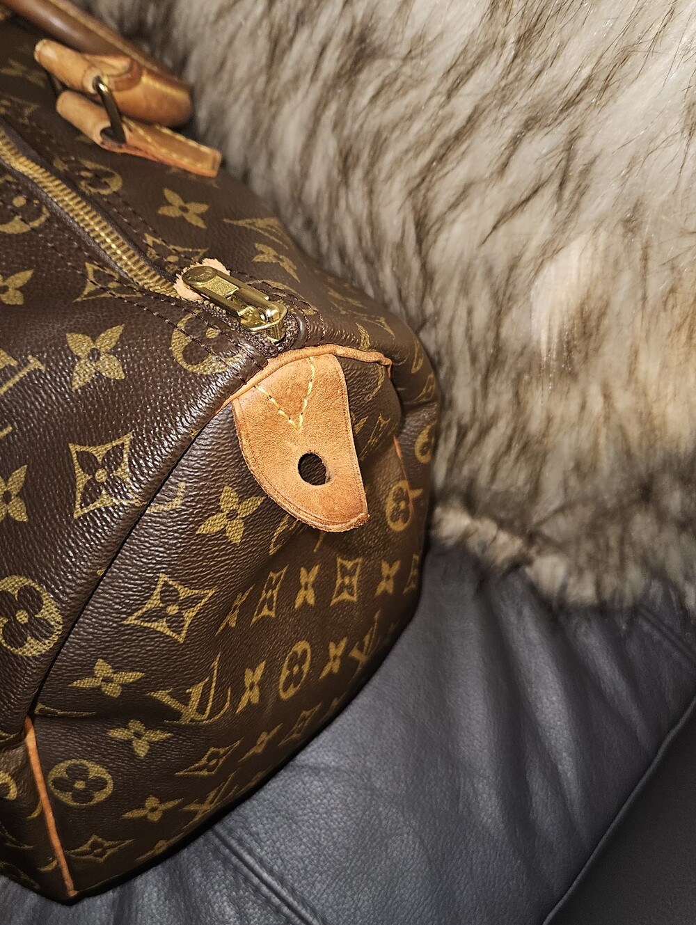 Louis Vuitton Monogram Speedy 35 W/ Free Wallet - Picture 4 of 13